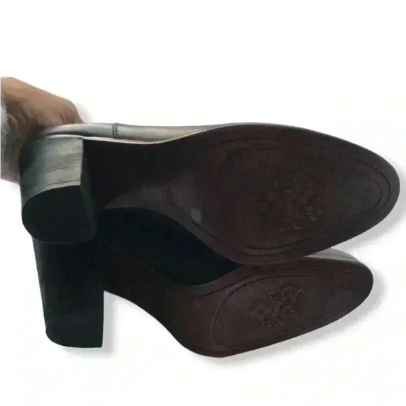 Vince Camuto Fetter Laser Cut Round Toe Black Pull On Distressed Bootie Size 8.5 - Picture 5 of 7